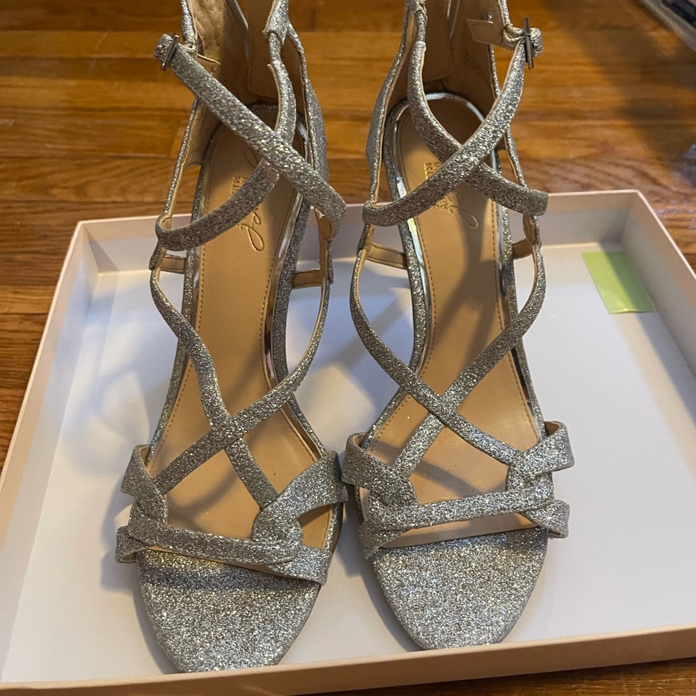 Badgley Mischka Jewel silver heels - lightly used